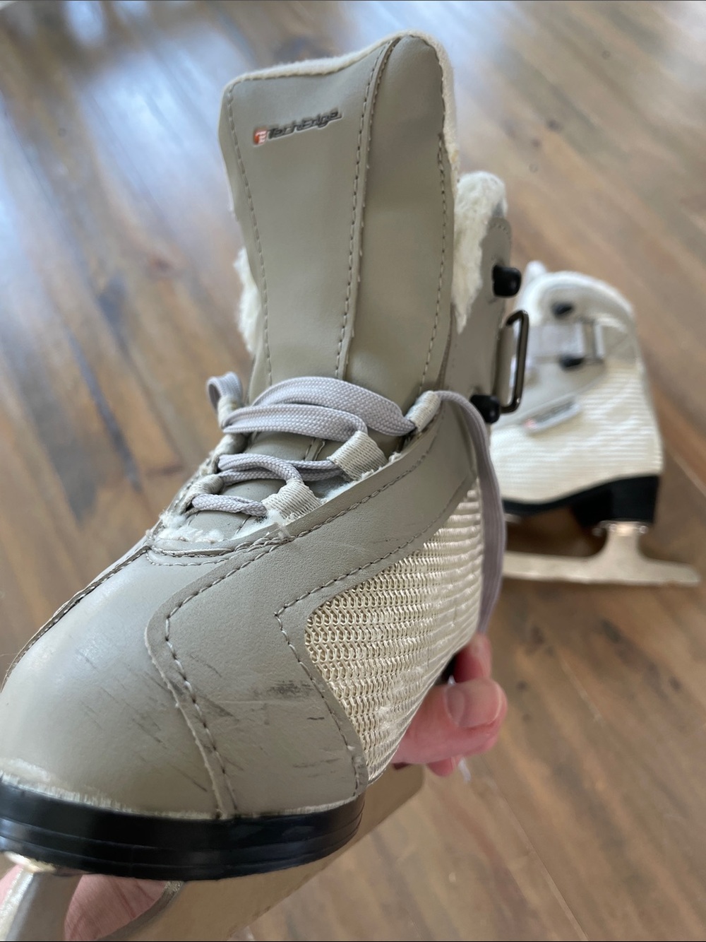 TechEdge Figure Skates 9 - Picture 7 of 13